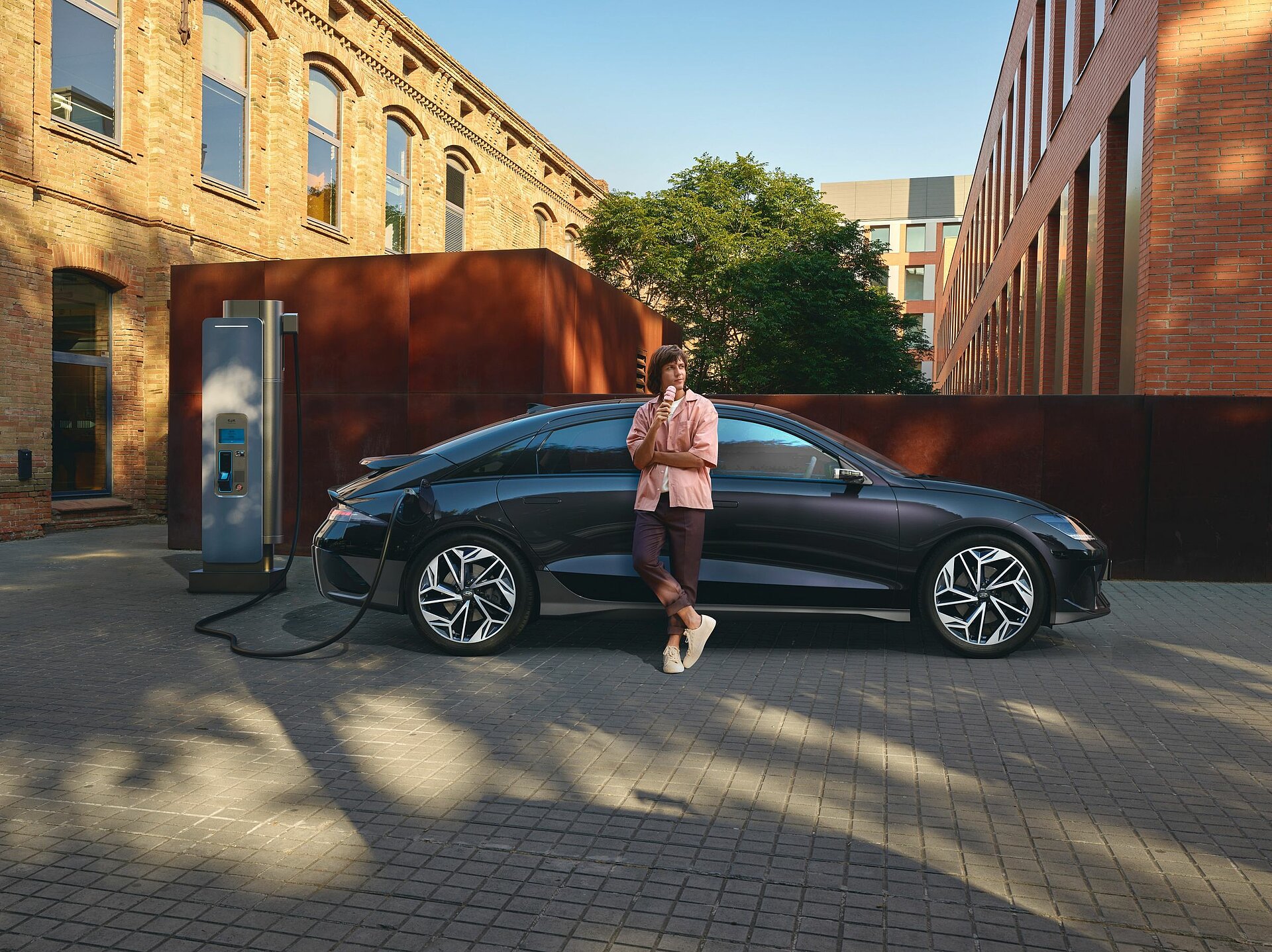 IONIQ 6.